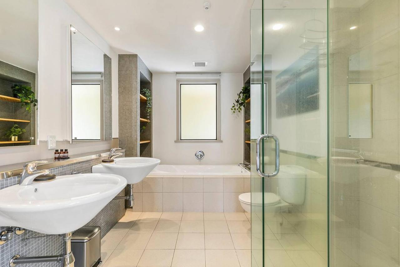 Enormous One Bedroom Beauty In Cbd! Free Parking Auckland Eksteriør bilde