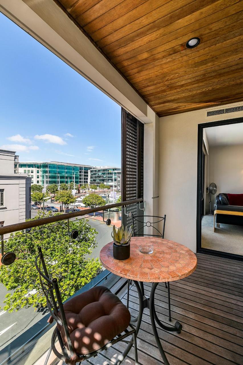 Enormous One Bedroom Beauty In Cbd! Free Parking Auckland Eksteriør bilde